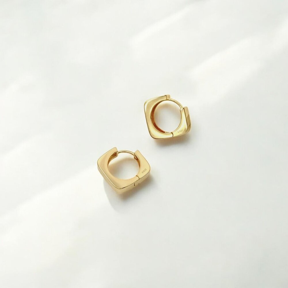 Squared Gold Hoops - Raye